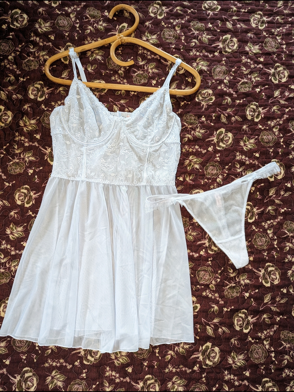 la Vie en Rose Soft Blue Lace & Mesh Lingerie Chemise Set - Women's Large